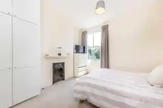 23A Midmoor Road, photo 3