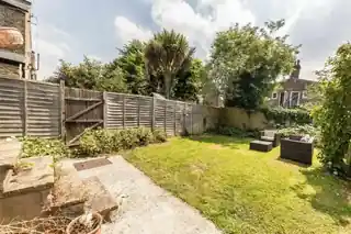 23A Midmoor Road, photo 4