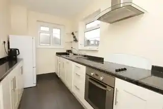 23A Northdown Close, photo 3