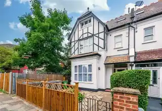 23B Stanley Gardens, photo 2