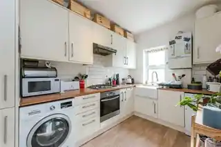 23B Stanley Gardens, photo 3