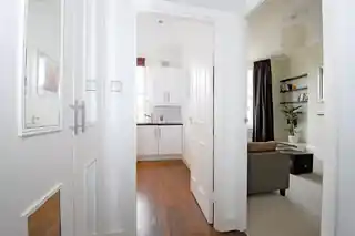 23C Woodland Road, photo 3