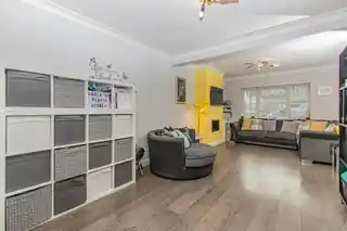 24 Adelphi Crescent, photo 4