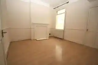 24 Beverley Road, photo 3