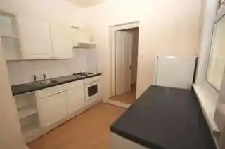 24 Beverley Road, photo 4