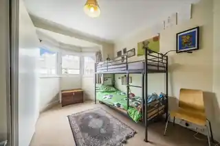 24 Bicester Road, photo 3