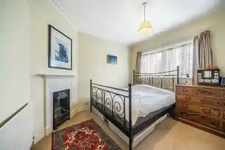24 Bicester Road, photo 2
