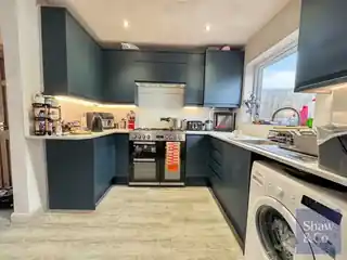 24 Blossom Way, photo 4
