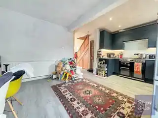 24 Blossom Way, photo 3