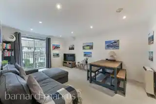 24 Burghley Hall Close, photo 4