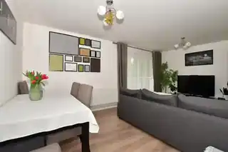 24, Carew Court, Basinghall Gardens, photo 4