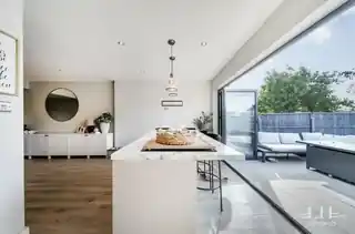 24 Chestnut Avenue, photo 4