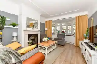 24 Cleveland Road, photo 3