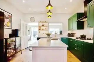 24 Cotleigh Road, photo 4