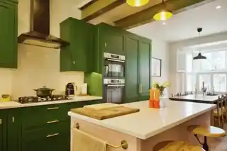 24 Cotleigh Road, photo 2