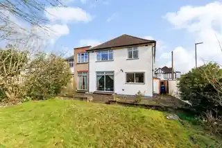 24 Court Drive, photo 3