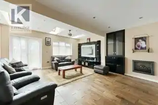 24 Courtenay Road, photo 2