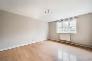 24 Donald Woods Gardens, photo 2