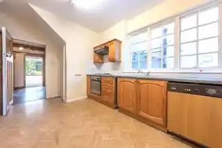 24 Dunstan Road, photo 2