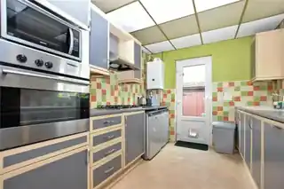 24 Eskdale Road, photo 4