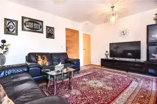 24 Founders Close, photo 3