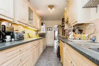 24 Fry Close, photo 4