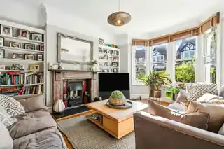 24 Goldsmith Avenue, photo 3