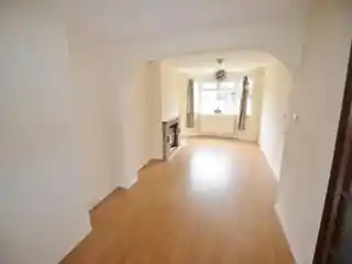 24 Groveland Way, photo 4