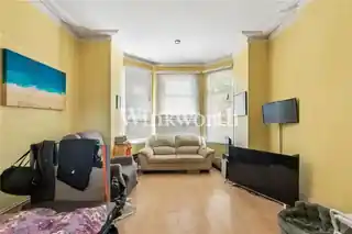 24 Grovelands Road, photo 2
