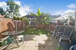 24 Haresfield Road, photo 2