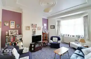 24 Hawthorn Avenue, photo 2
