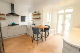 24 Highfield Road, photo 4