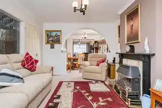 24 Langdale Drive, photo 2