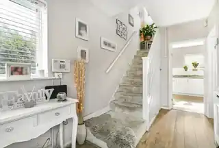 24 Maple Way, photo 4