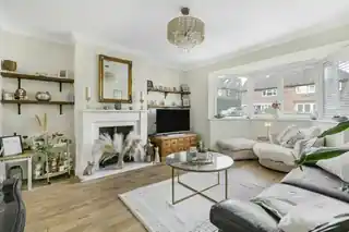 24 Maple Way, photo 2