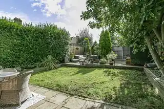 24 Maple Way, photo 3