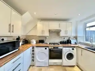 24 Rushdene Close, photo 4