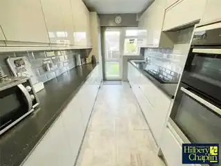 24 Rutland Drive, photo 2
