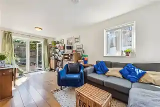 24 Spanish Road, photo 3