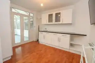 24 Sunray Avenue, photo 4