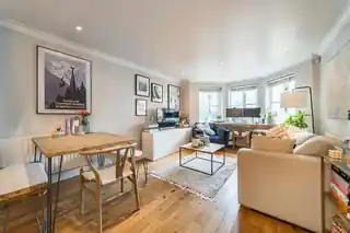 24 Sycamore Mews, photo 4
