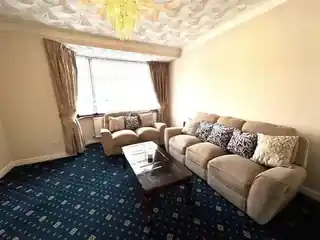 24 Thorncliffe Road, photo 4