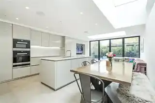 24 Trefoil Road, photo 3