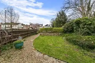 24 Upper Teddington Road, photo 4