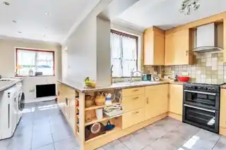 24 West Hill, photo 3
