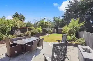 24 West Hill, photo 2