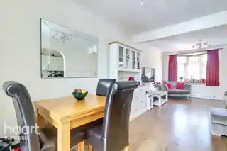 24 Wolseley Road, photo 3