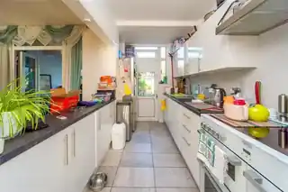 241 Galliard Road, photo 3