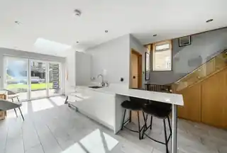 242 Peterborough Road, photo 3