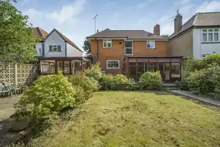 243 Harefield Road, photo 4